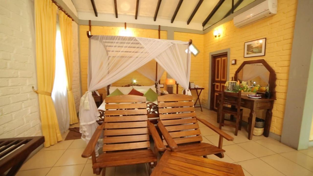 Lake Serenity Resort & Spa Kuruwita Exterior foto